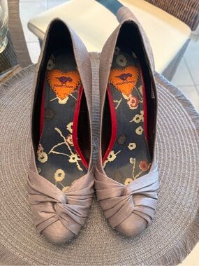 Rocket Dog Women's grey Knot-Front Pumps